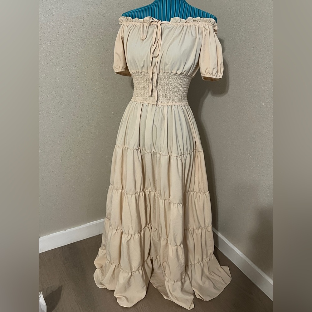 Elegant Cream Maxi Dress medium